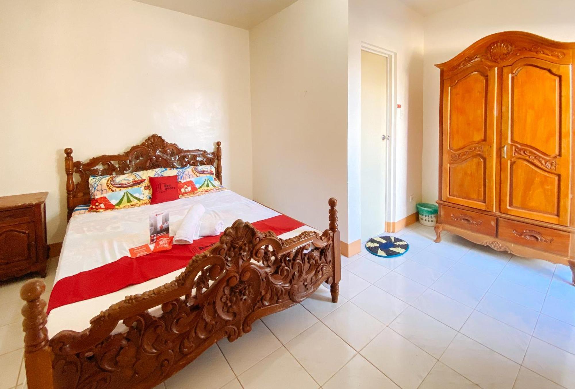 White Castle Beach Resort Iba Zambales Botolan Εξωτερικό φωτογραφία